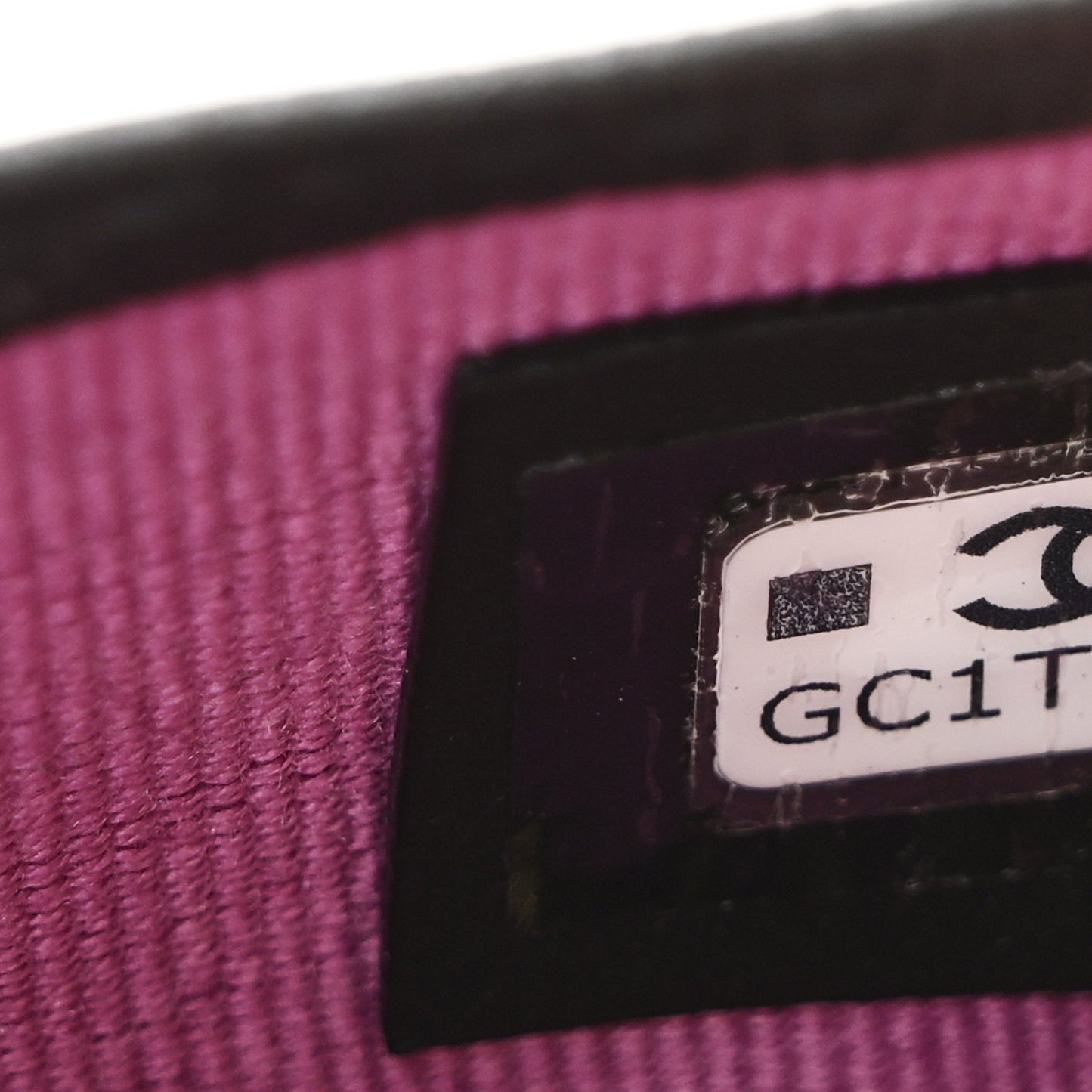 Caviar Quilted Zipped Key Holder Case Black