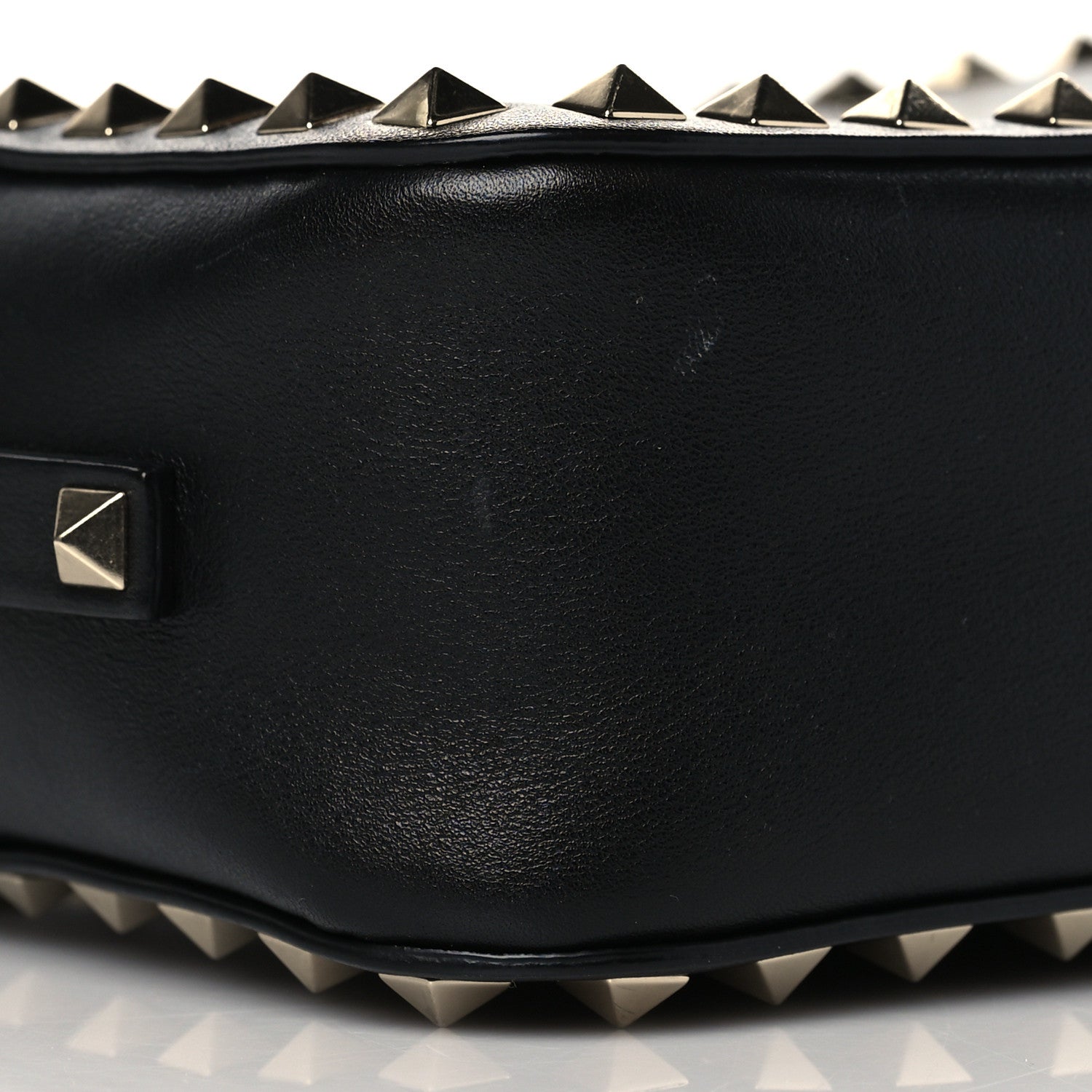 Valentino Garavani Pebbled Calfskin Rockstud Camera Crossbody Bag Black 8 of 9