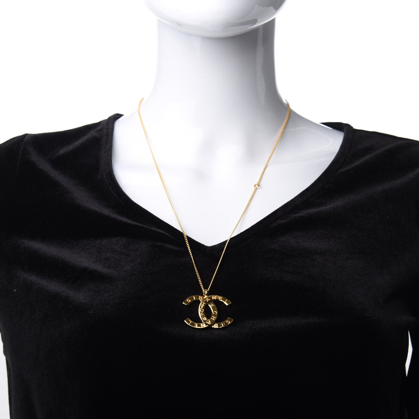 Metal CC Paris Button Necklace Gold
