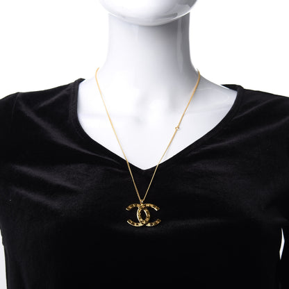 Chanel Metal CC Paris Button Necklace Gold 2 of 5