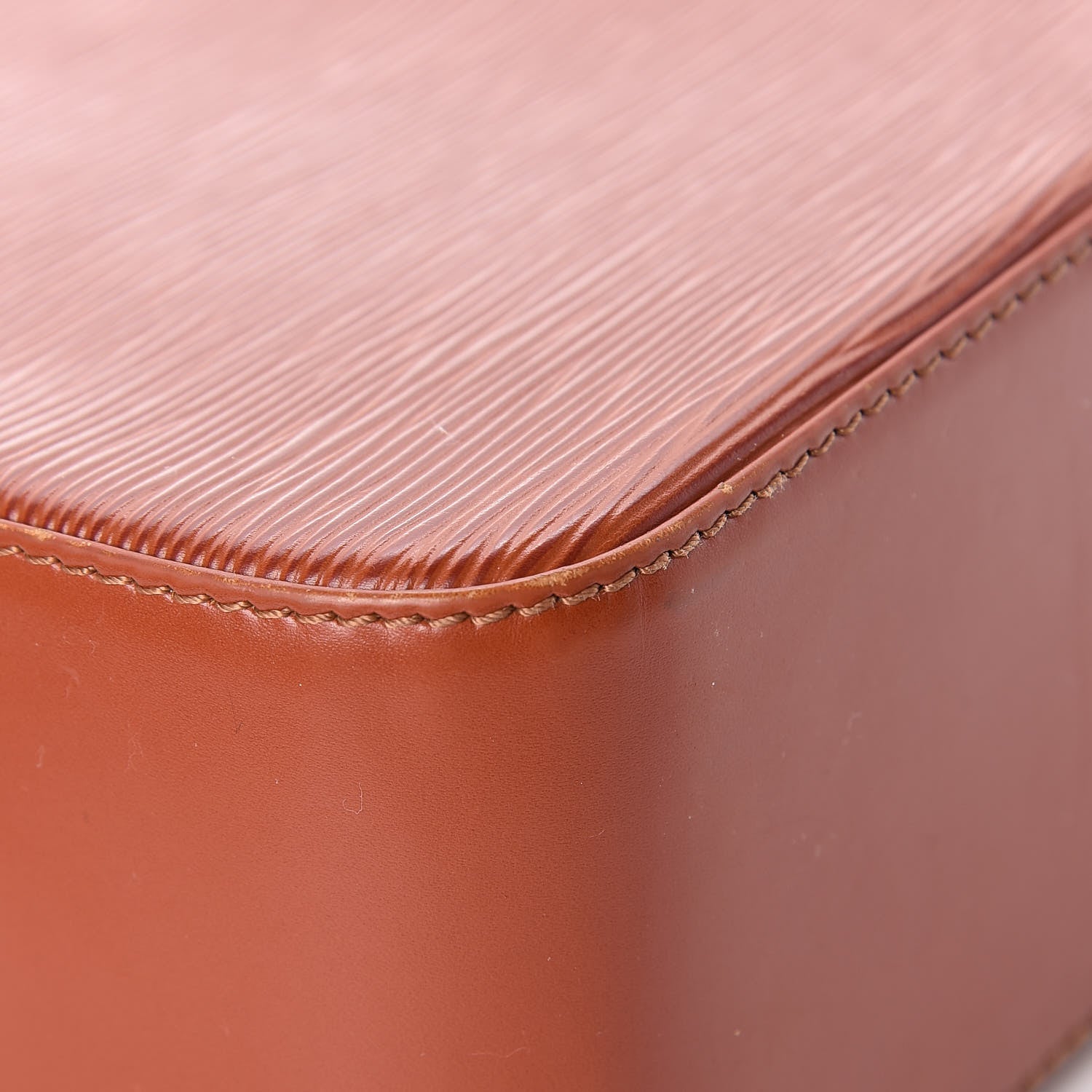 Louis Vuitton Epi Buci Kenyan Fawn 11 of 18