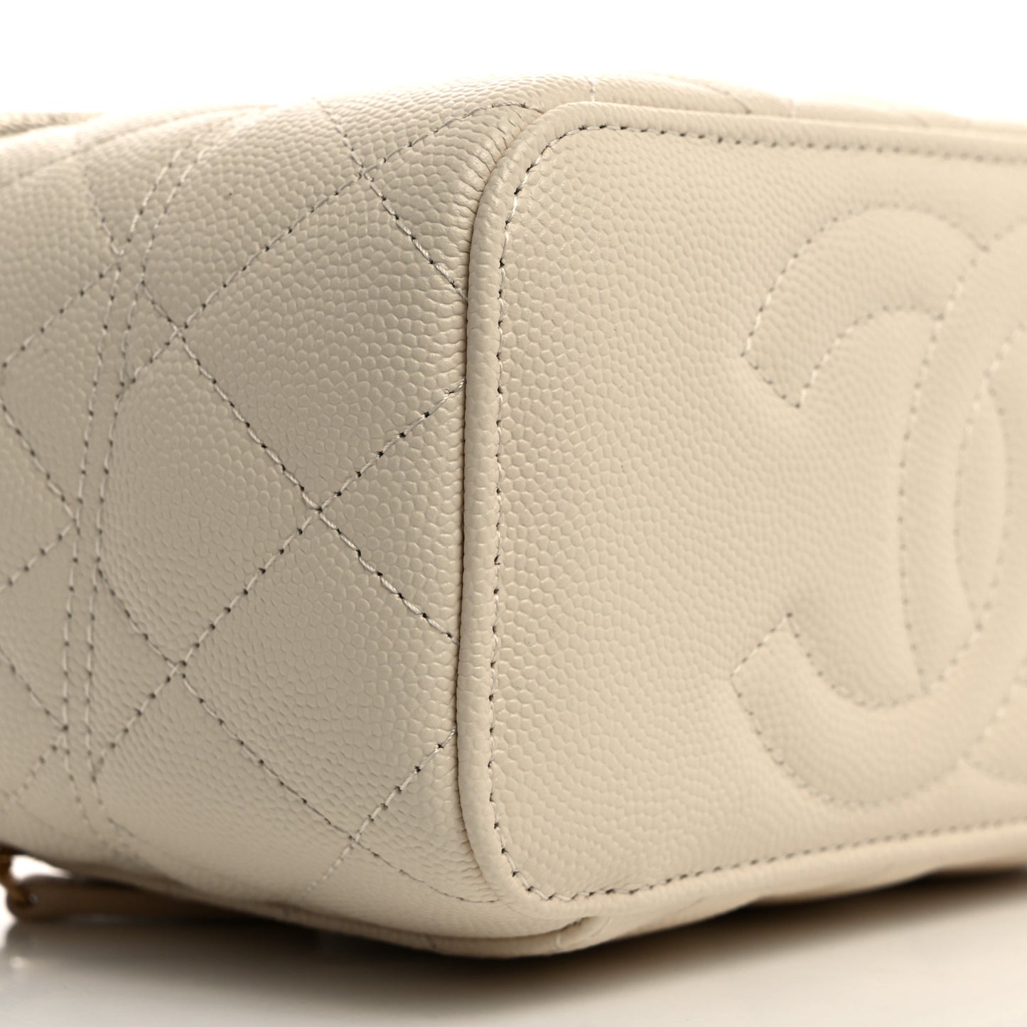 Caviar Quilted Trendy Handle Mini Vanity Ecru