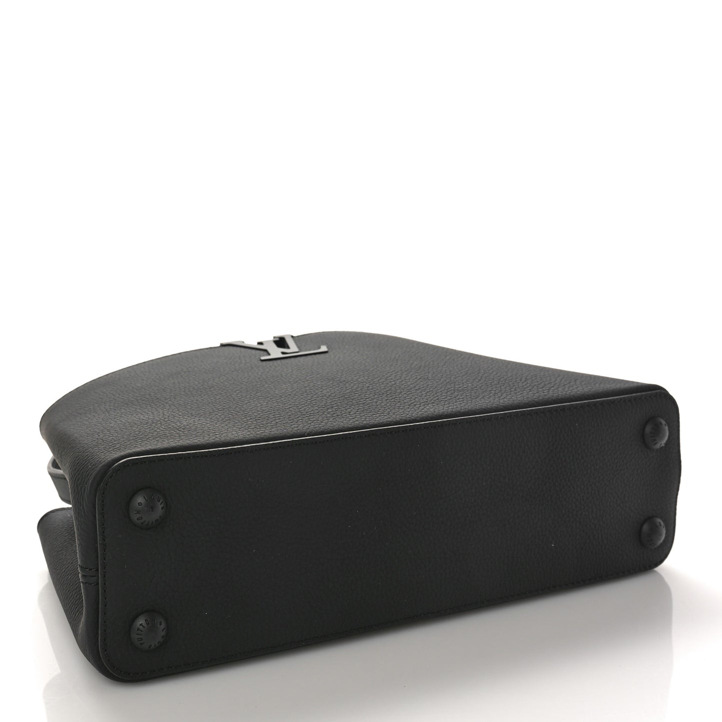 Taurillon Capucines East West MM Matte Black