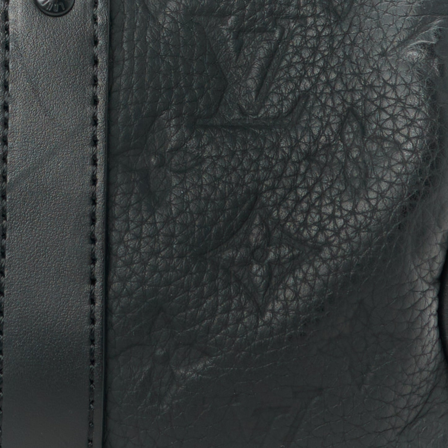 Monogram Taurillon Keepall Bandouliere 25 Black
