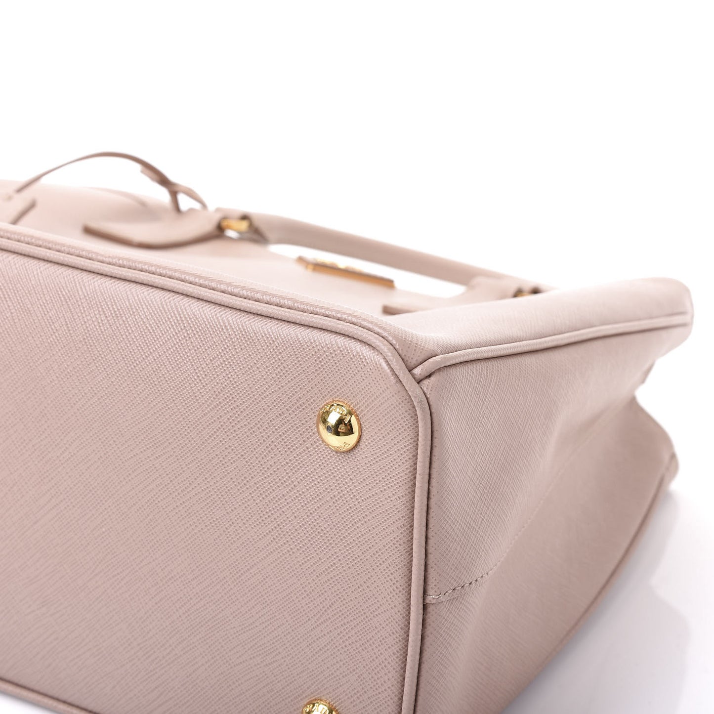 Saffiano Lux Medium Tote Cammeo