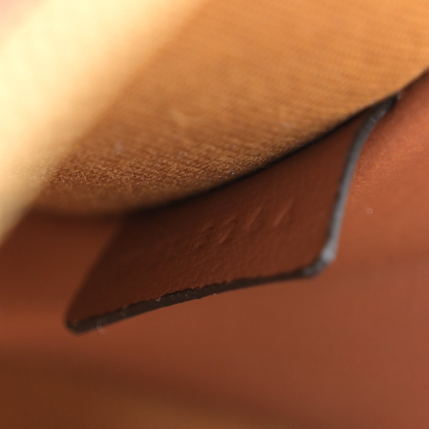 Triomphe Canvas Lambskin Clutch On Chain Tan