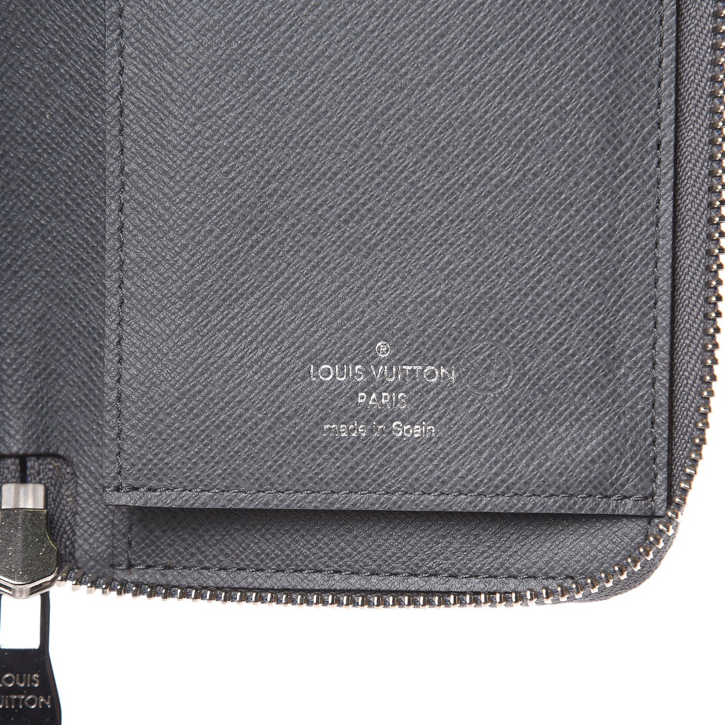 Taiga Vertical Zippy Wallet Glacier