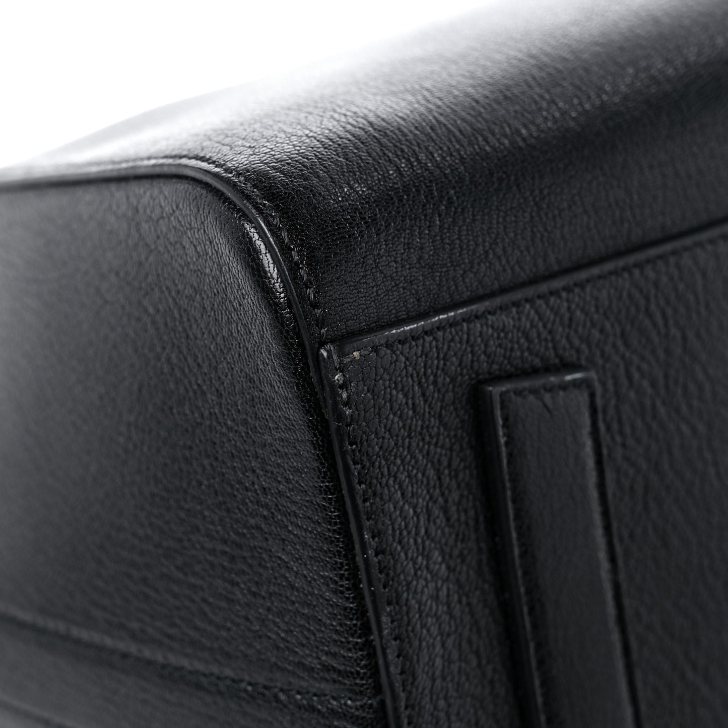 Sugar Goatskin Medium Antigona Black