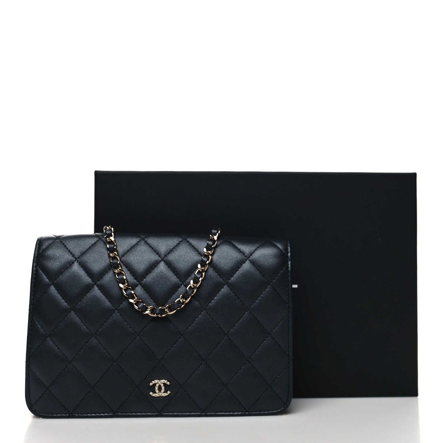 Iridescent Lambskin Quilted Pearl Wallet On Chain WOC Black