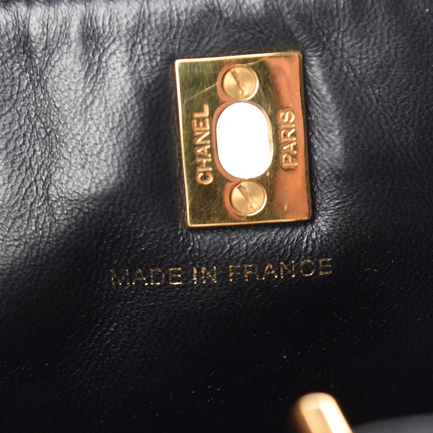 Caviar Quilted Shoulder Bag Black