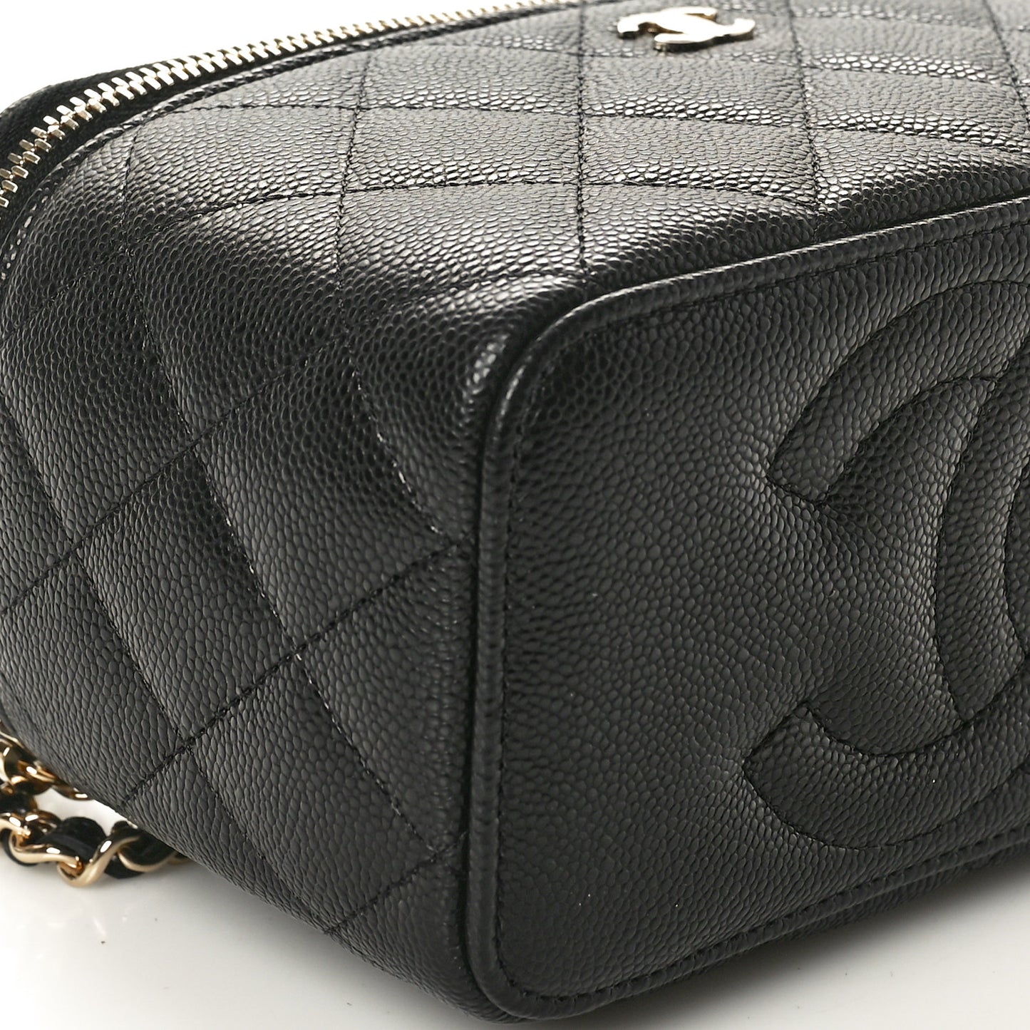 Caviar Quilted Small Vanity Case With Chain Black