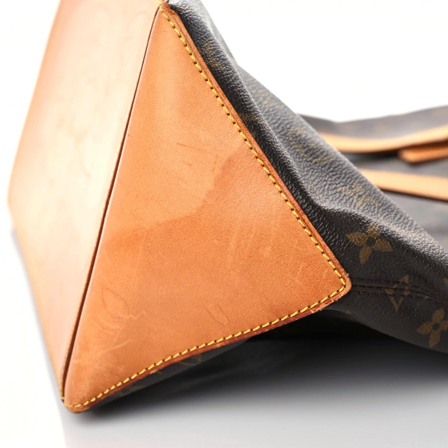 Louis Vuitton Monogram Cabas Mezzo 25 of 26