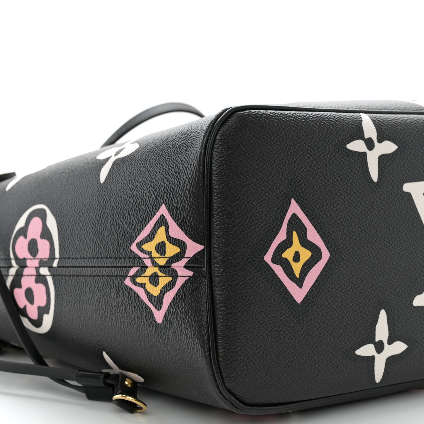 Monogram Giant Wild at Heart Neverfull MM Black