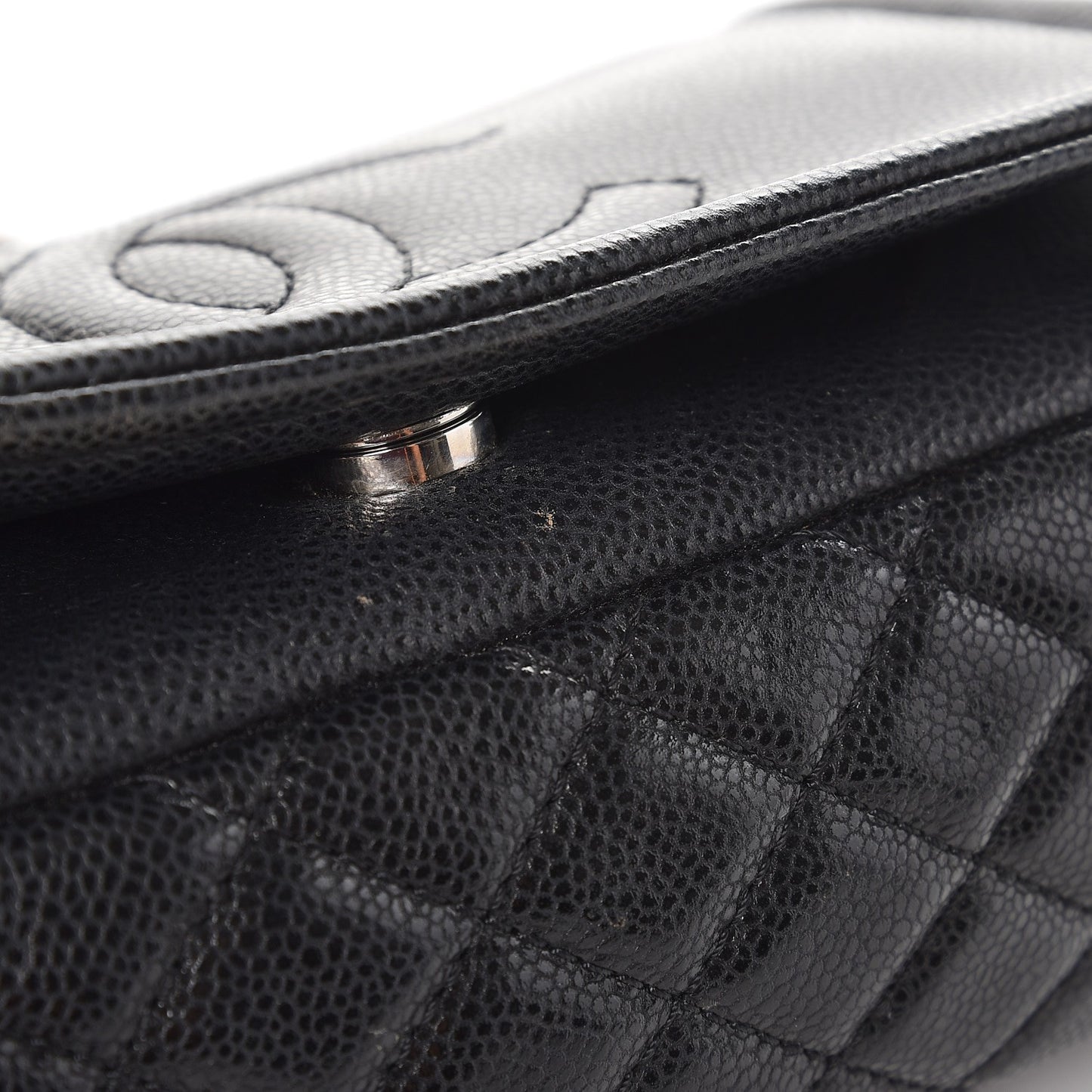 Caviar Medium Timeless CC Flap Black