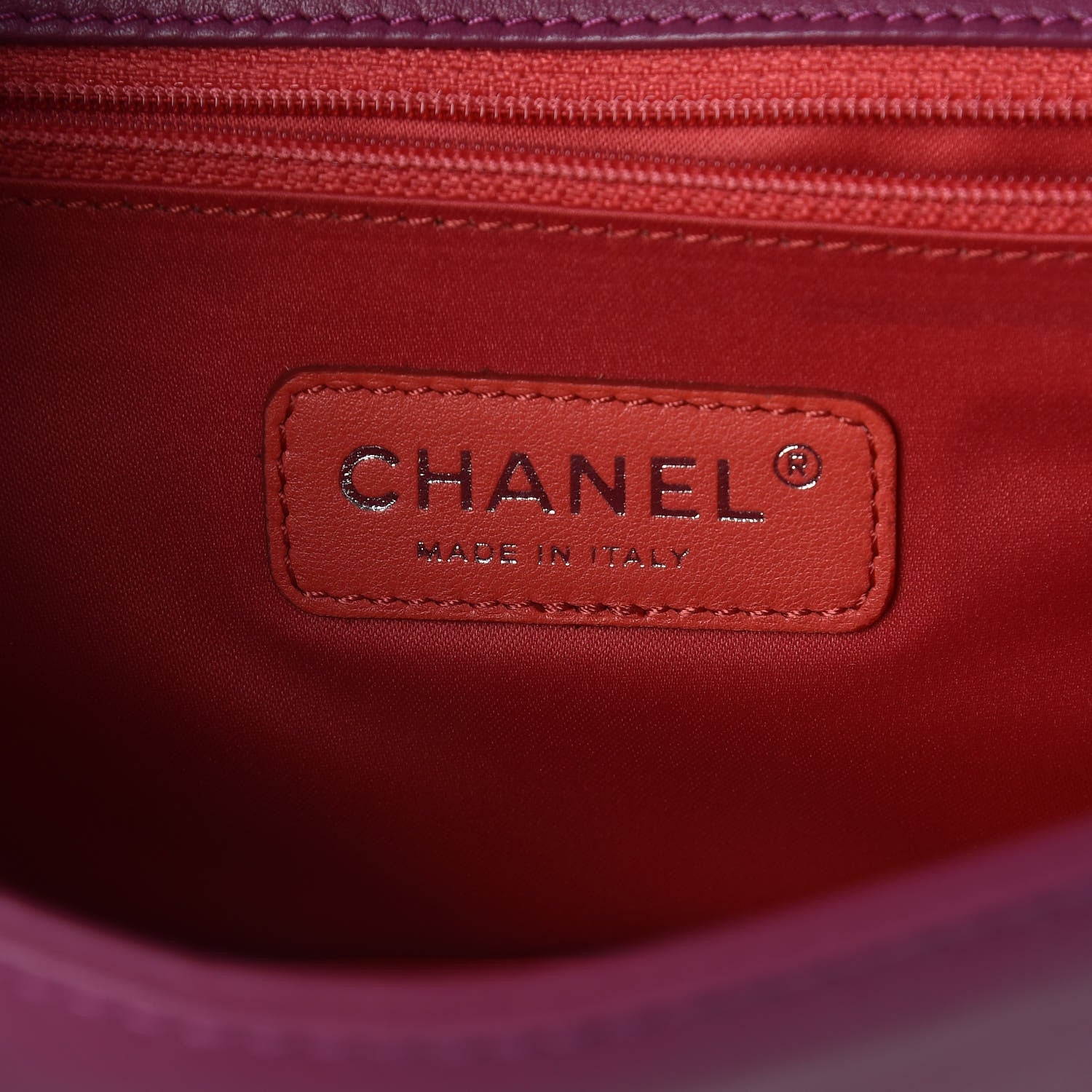 Chanel Vinyl Lipstick Flap Viole 6 of 9