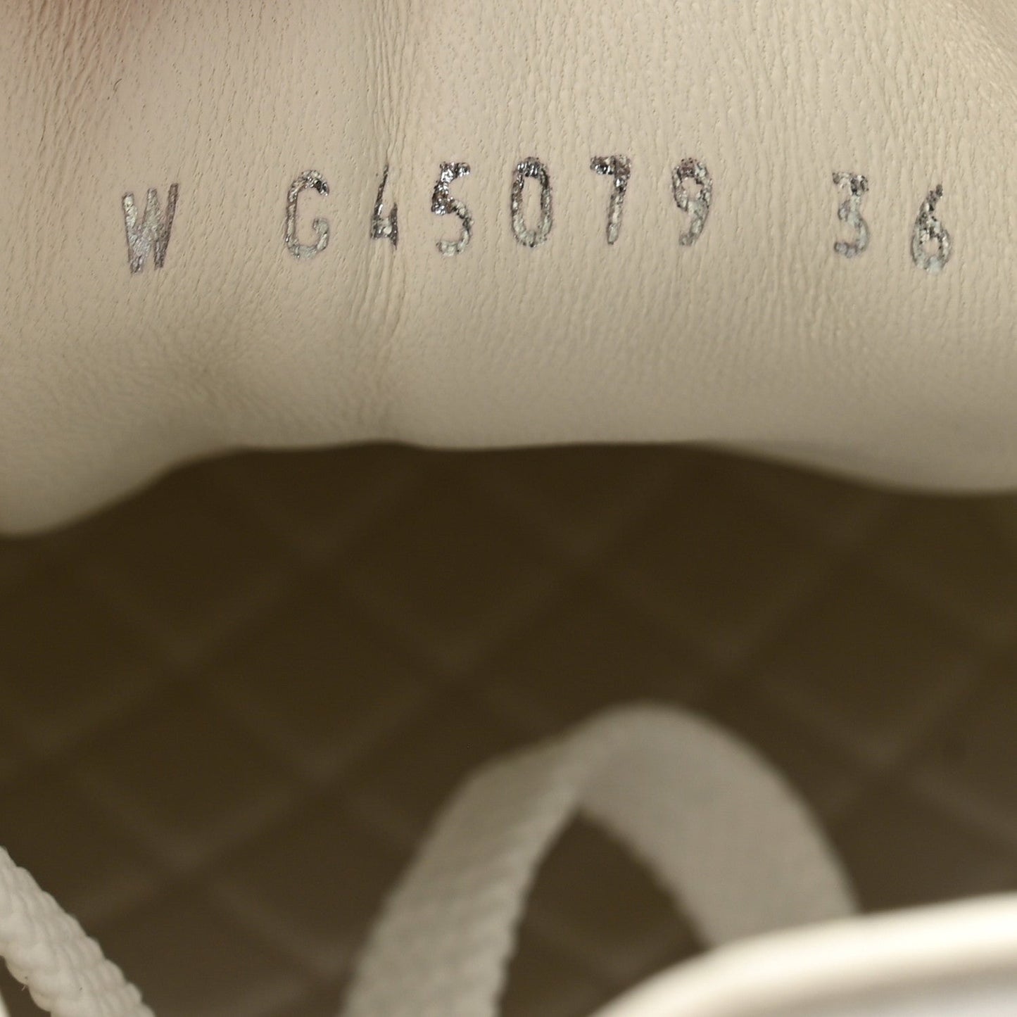 Calfskin CC Womens Sneakers 36 White