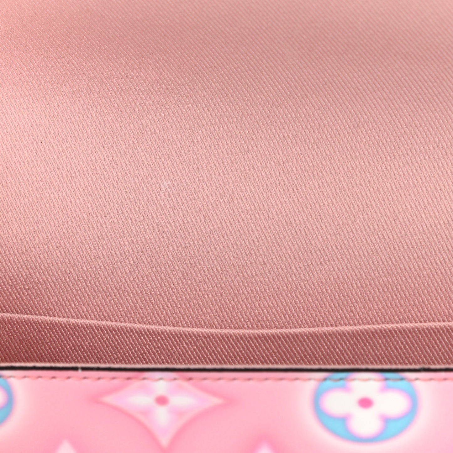 Vernis Valentine Felicie Pochette Chain Wallet Light Pink Neon