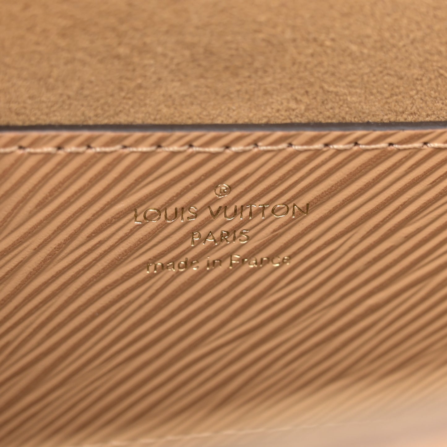Epi Twist Shoulder Bag MM Camel