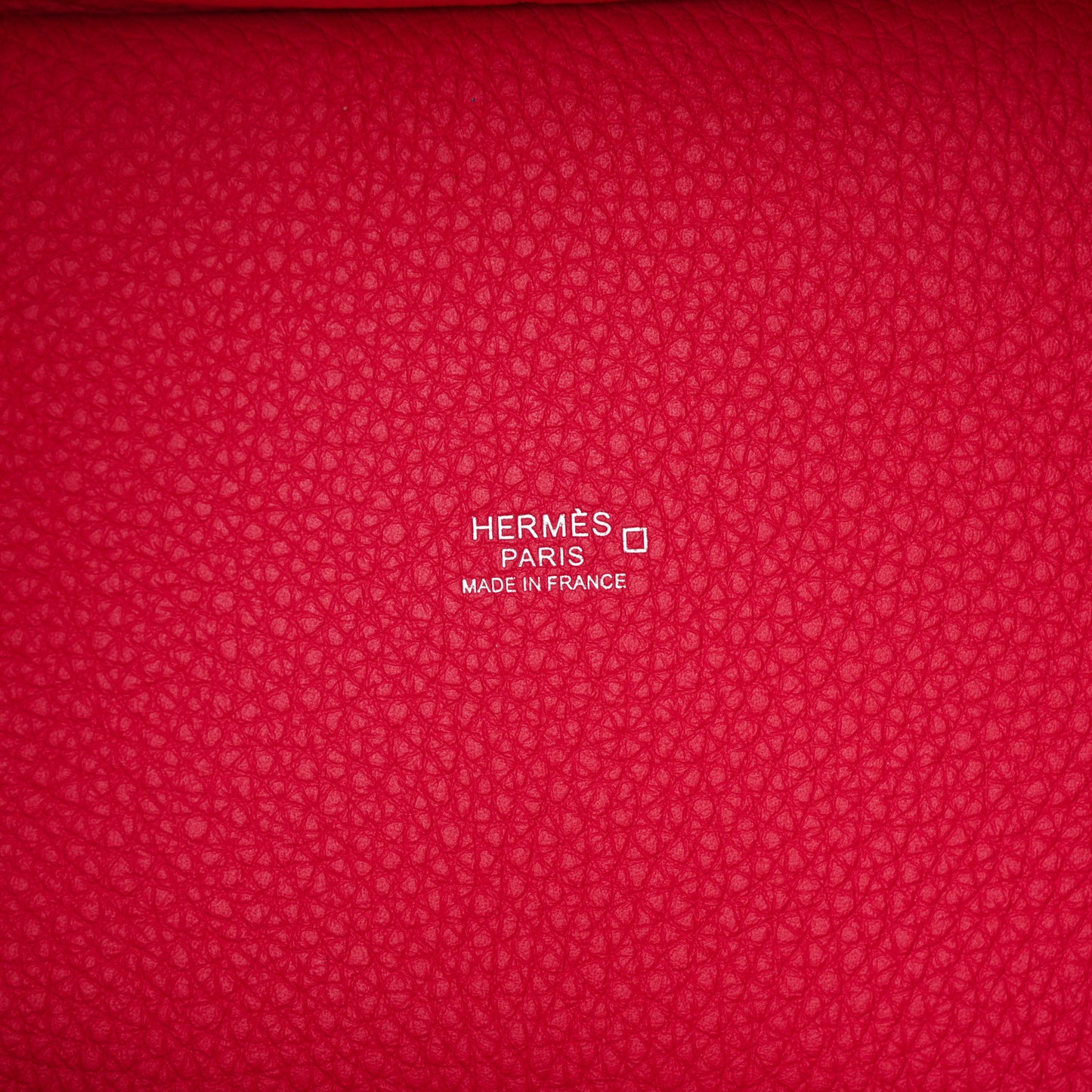 Taurillon Clemence Matte Alligator Picotin Lock Touch 18 PM Framboise