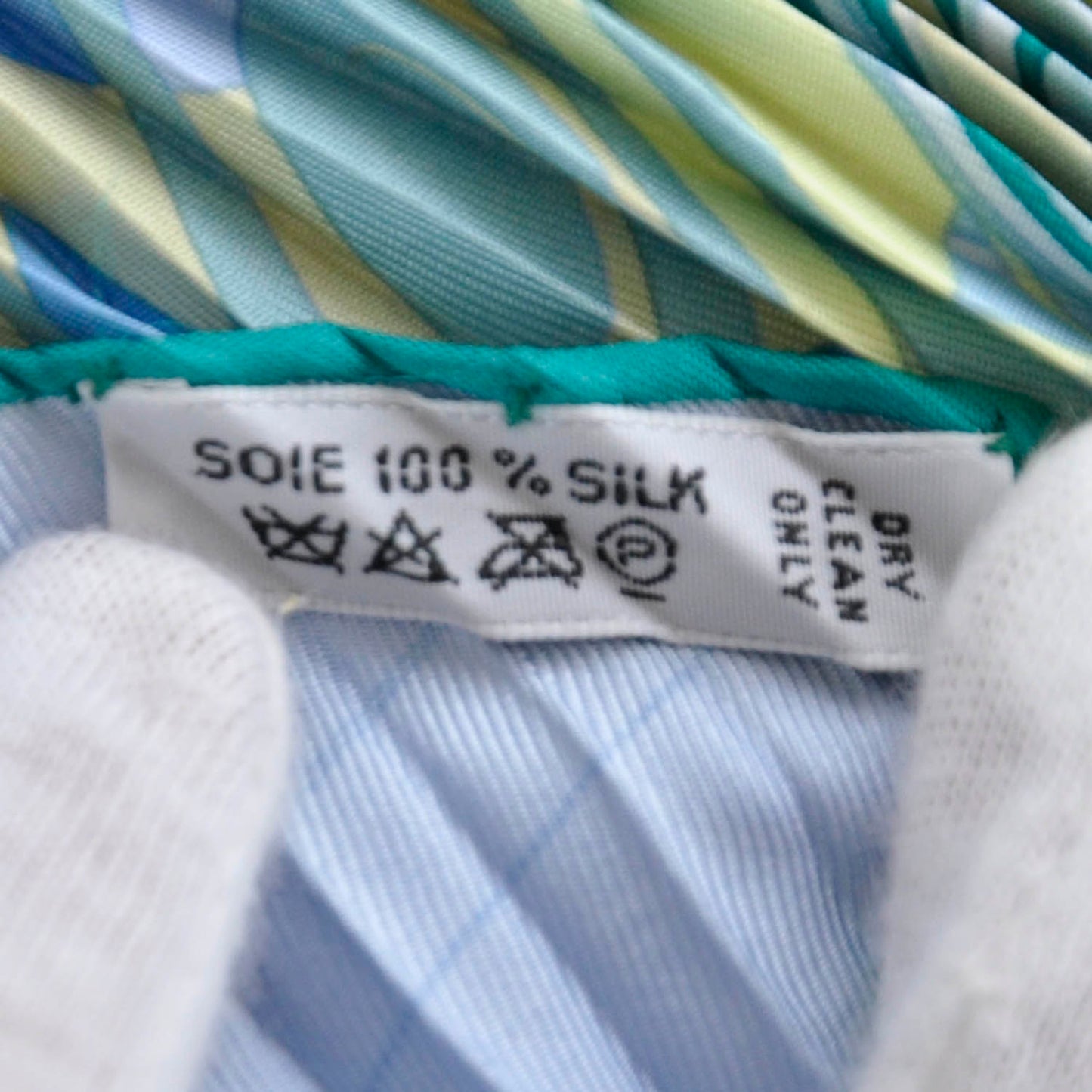 Silk Plisse Comme Histoires Scarf 90