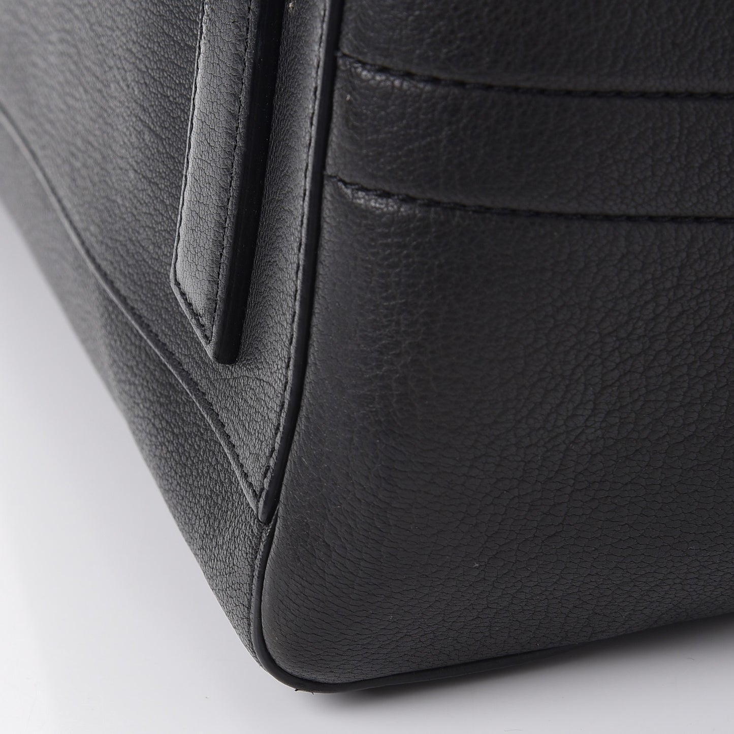 Sugar Goatskin Medium Antigona Black