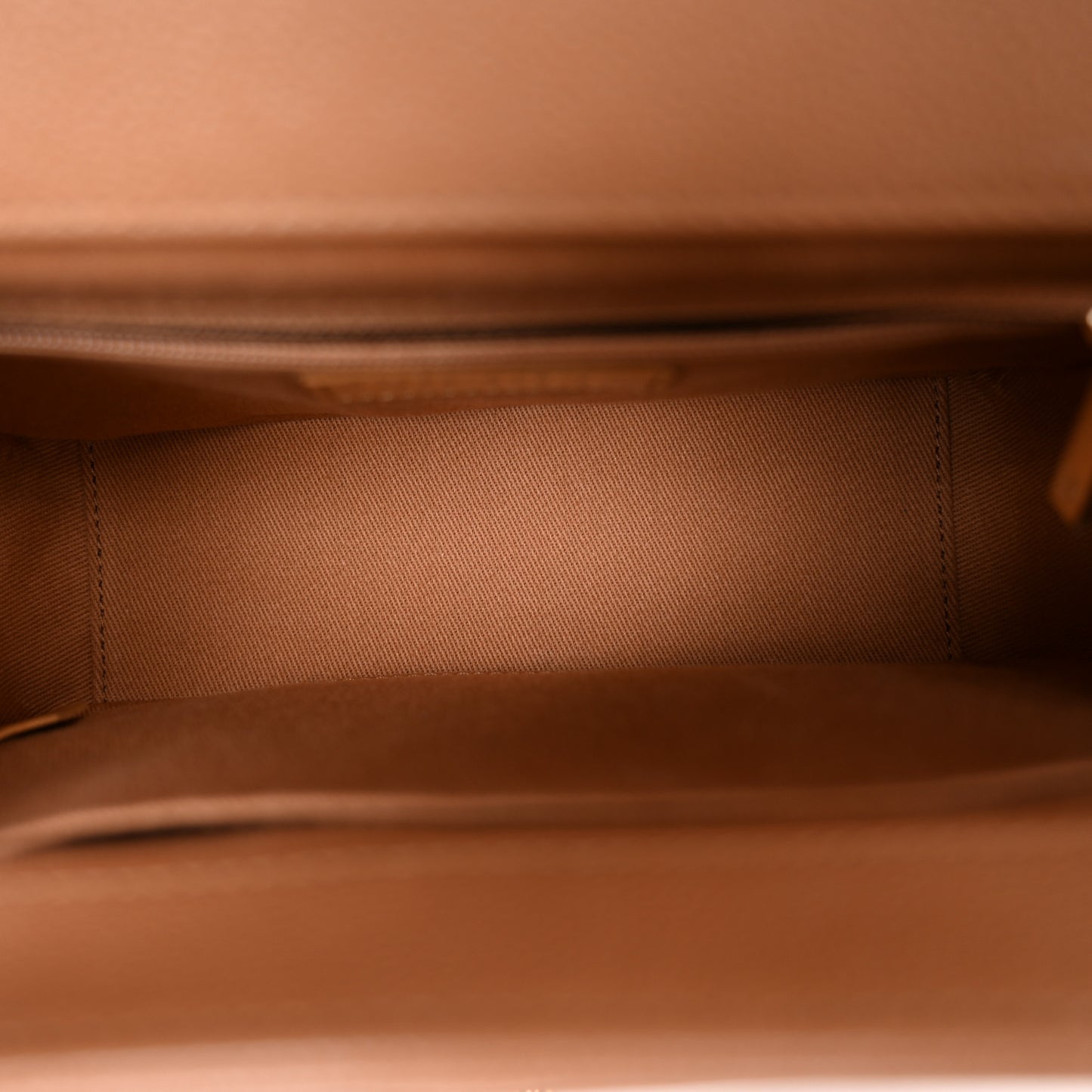 Caviar Quilted Medium Business Affinity Flap Brown
