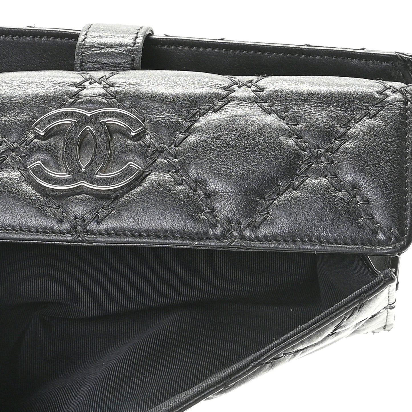 Calfskin Double Stitch Hamptons Flap Wallet Black
