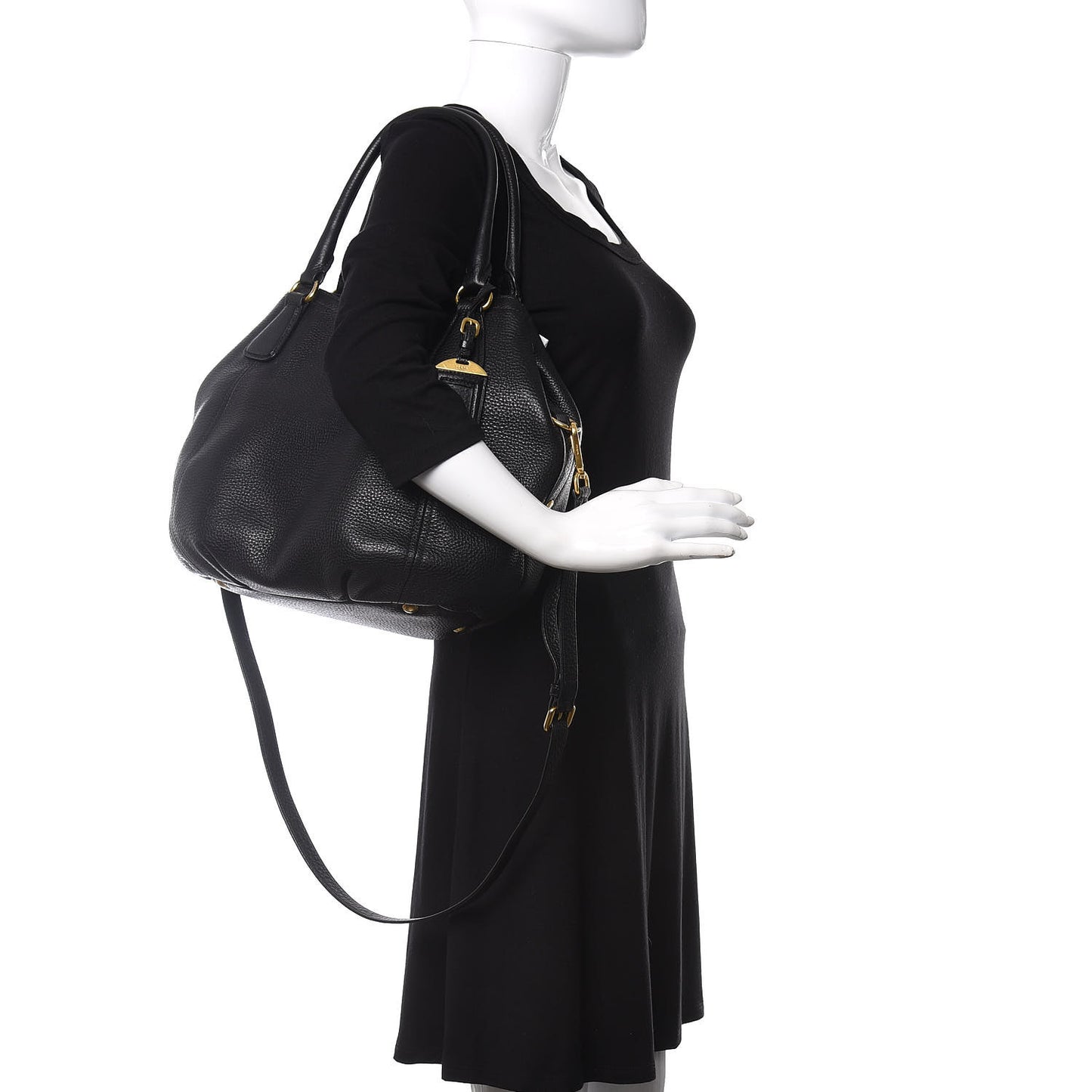 Vitello Daino Shoulder Bag Black