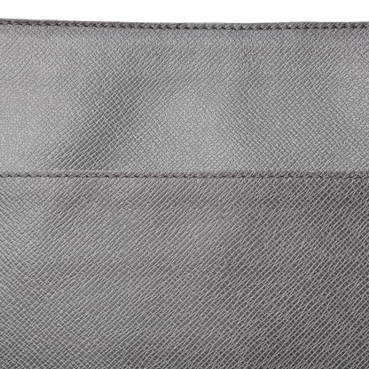 Louis Vuitton Taiga Sasha Messenger Glacier 10 of 10