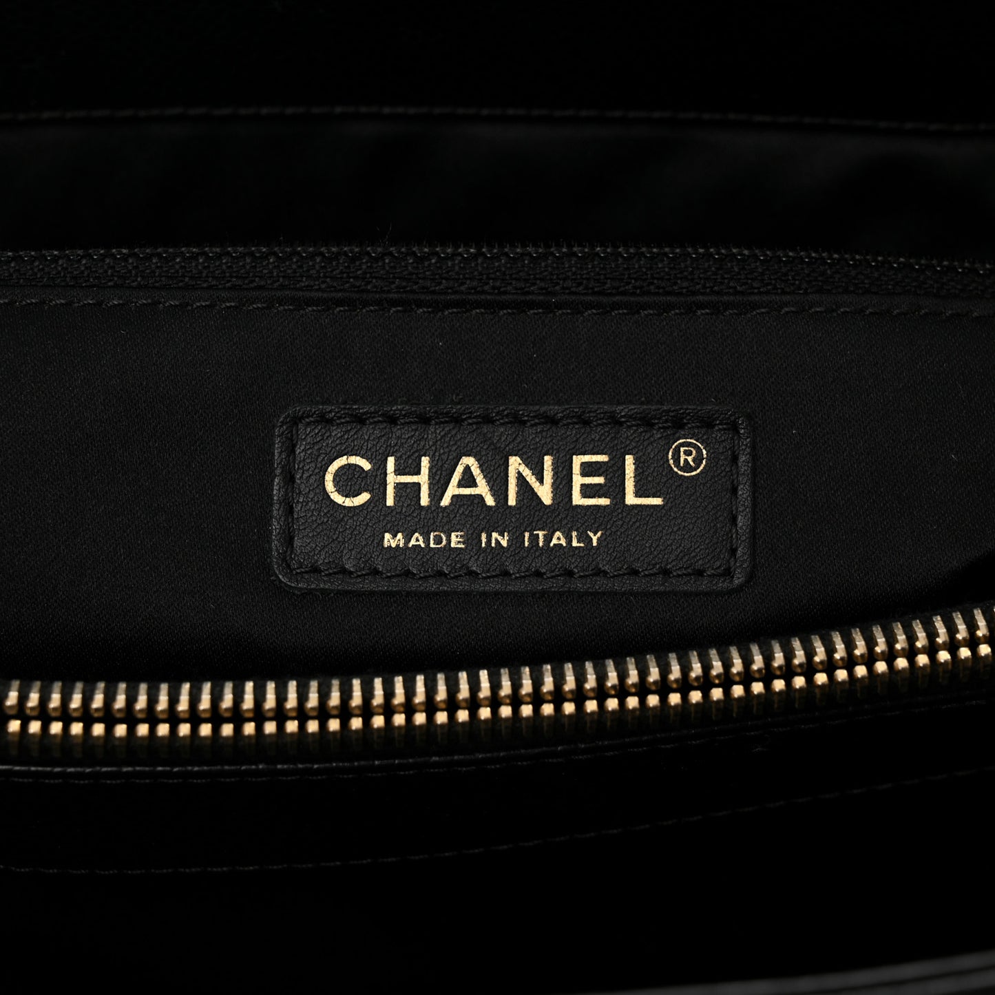 Caviar Quilted XL Grand Shopping Tote GST Black