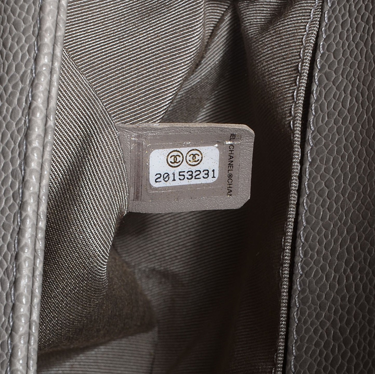 Caviar Medium Boy Flap Light Grey