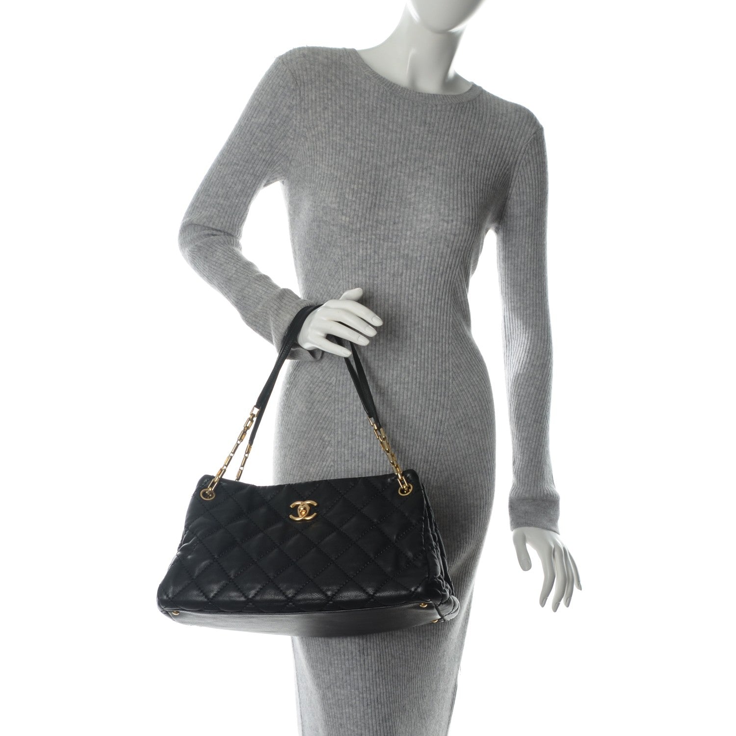 Chanel Calfskin Quilted Large Retro Chain Tote Black 2 of 8