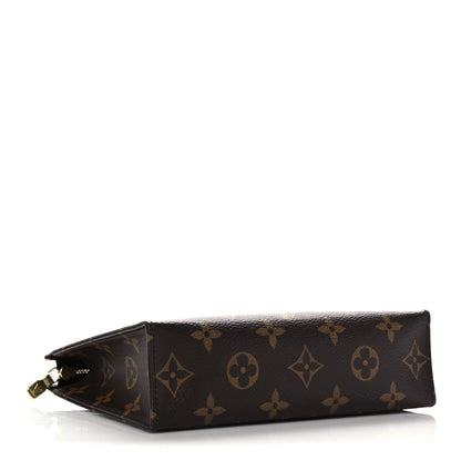 Louis Vuitton Monogram Toiletry Pouch 19 4 of 9