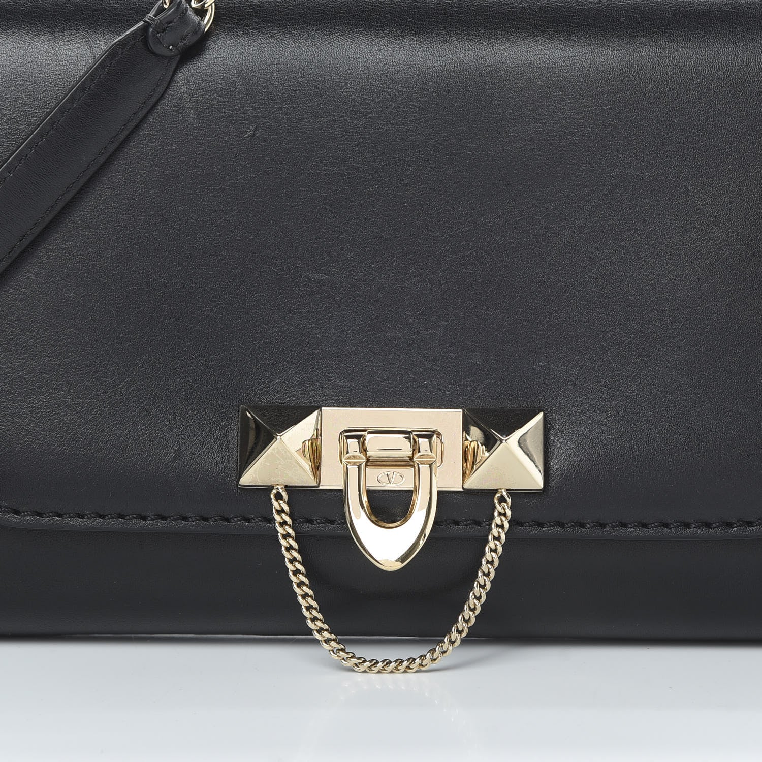 Valentino Garavani Vitello Demilune Chain Clutch Black 7 of 17