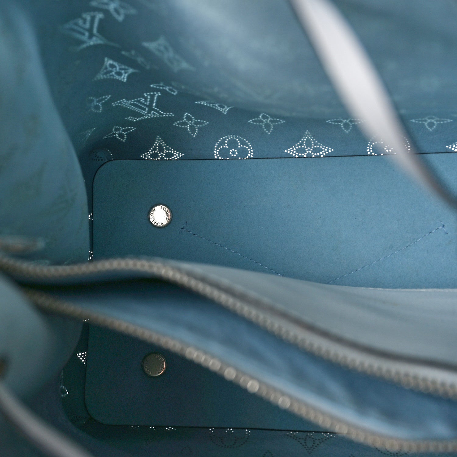 Louis Vuitton Mahina Degrade Muria Bleu 5 of 9