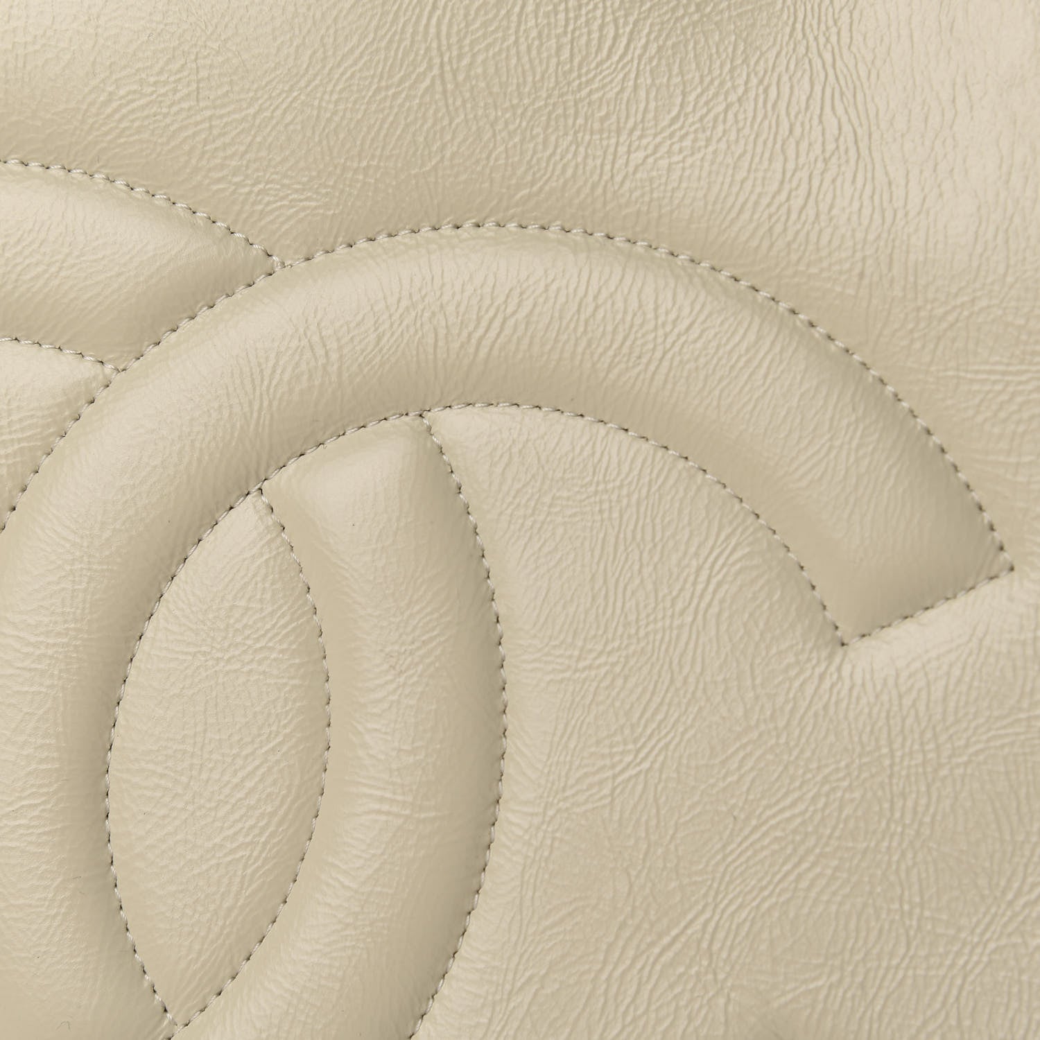 Chanel Glazed Aged Calfskin CC Tote White 11 of 18
