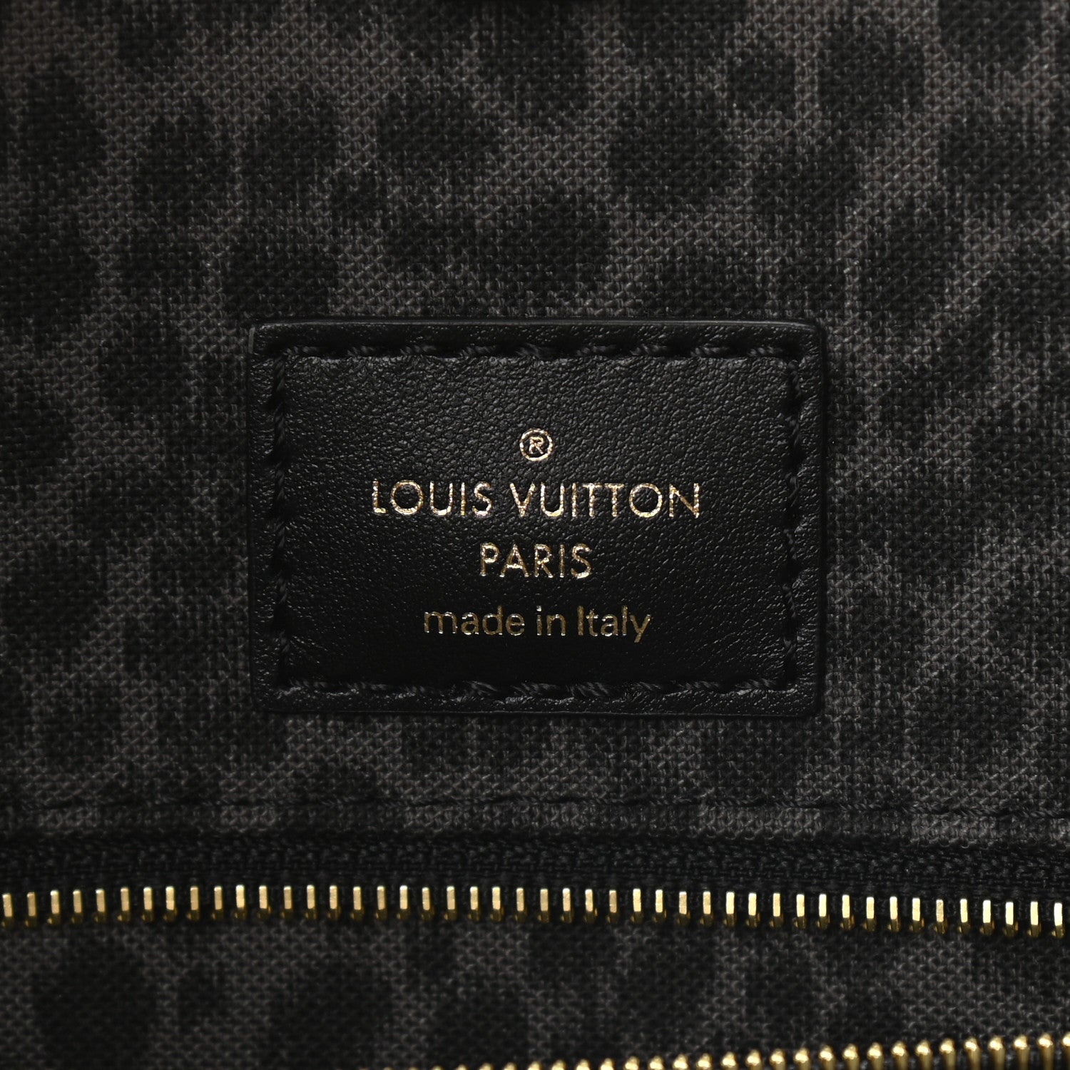 Louis Vuitton Monogram Giant Wild At Heart Onthego GM Arizona 6 of 9