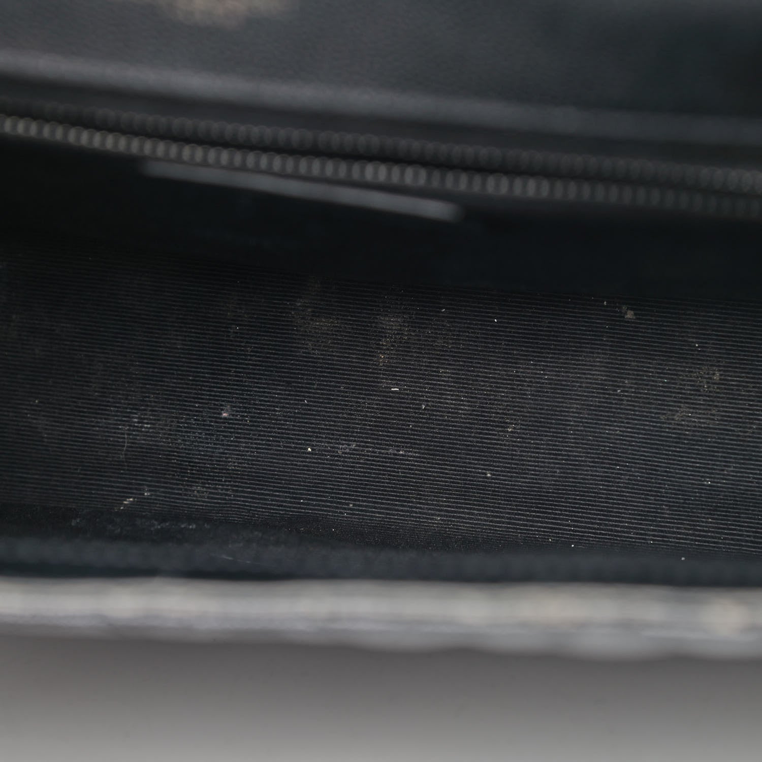 Saint Laurent Grain De Poudre Textured Mixed Matelasse Large Triquilt Monogram Monochrome Satchel Black 6 of 10