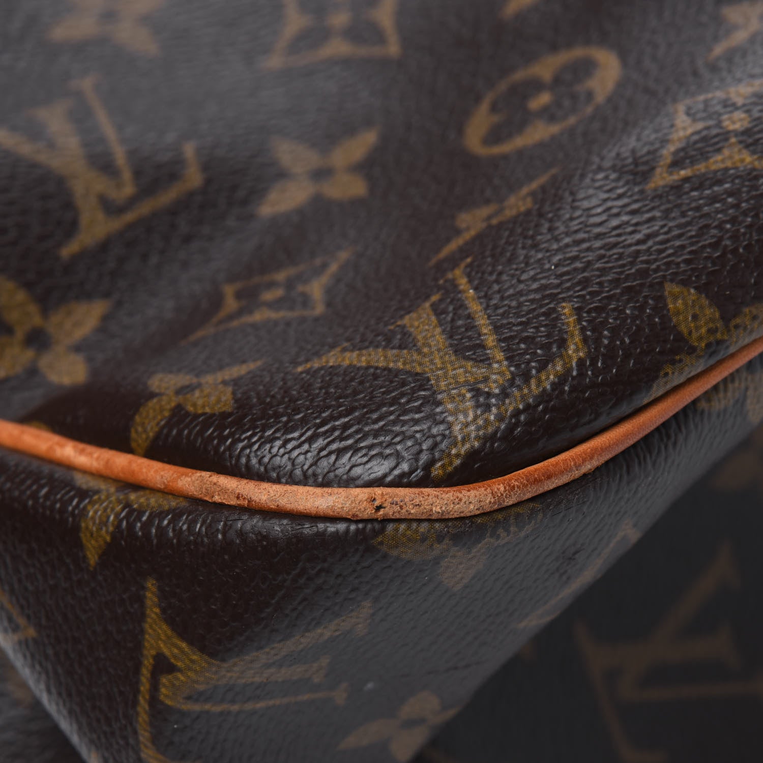 Louis Vuitton Monogram Batignolles Horizontal 6 of 14
