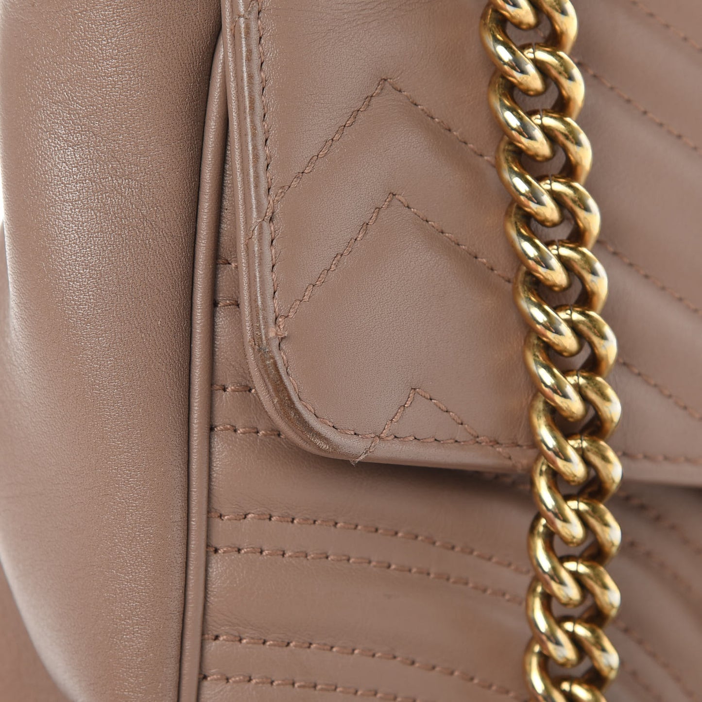 Calfskin Matelasse Medium GG Marmont Shoulder Bag Porcelain Rose