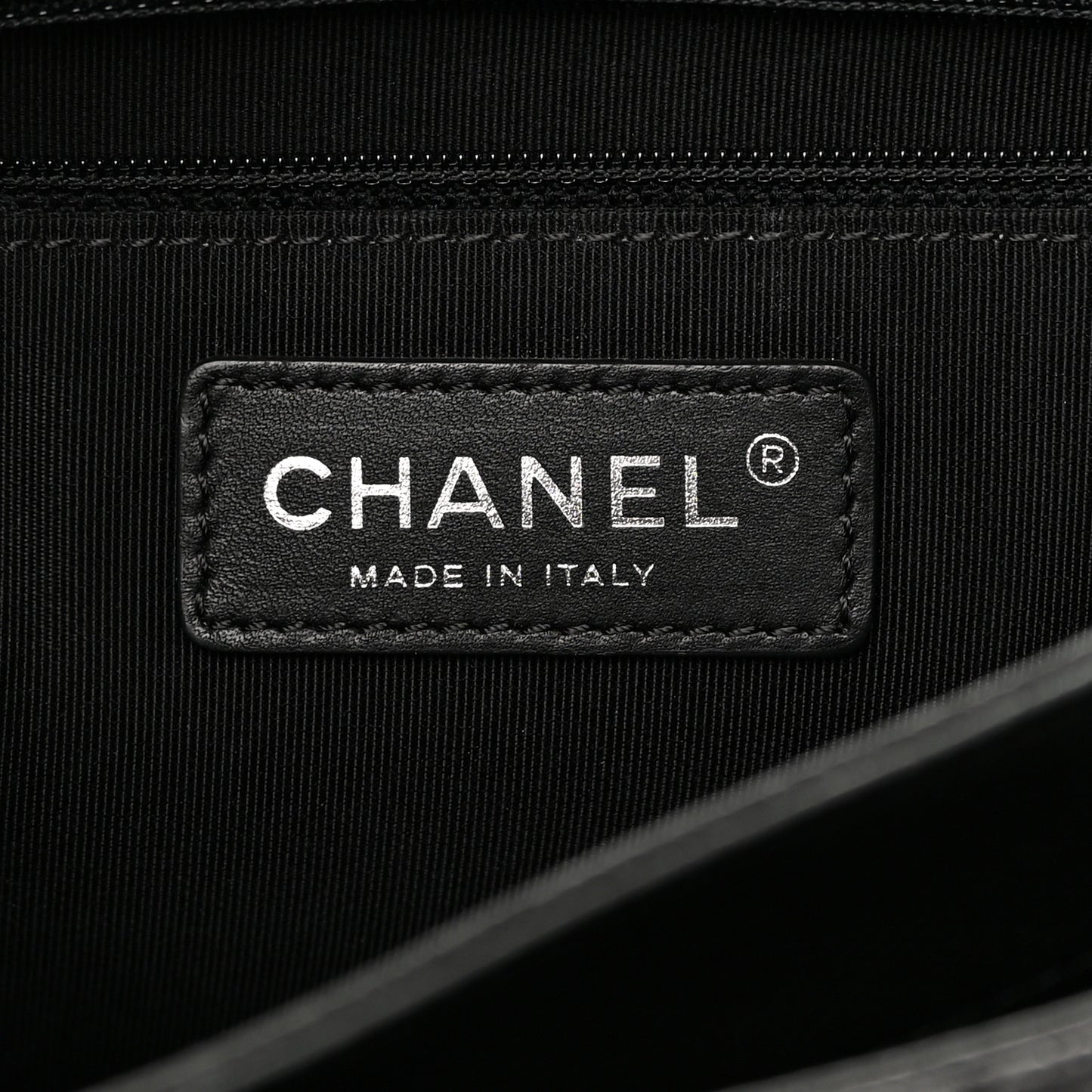 Caviar Quilted Medium Rock In Rome Single Flap Black