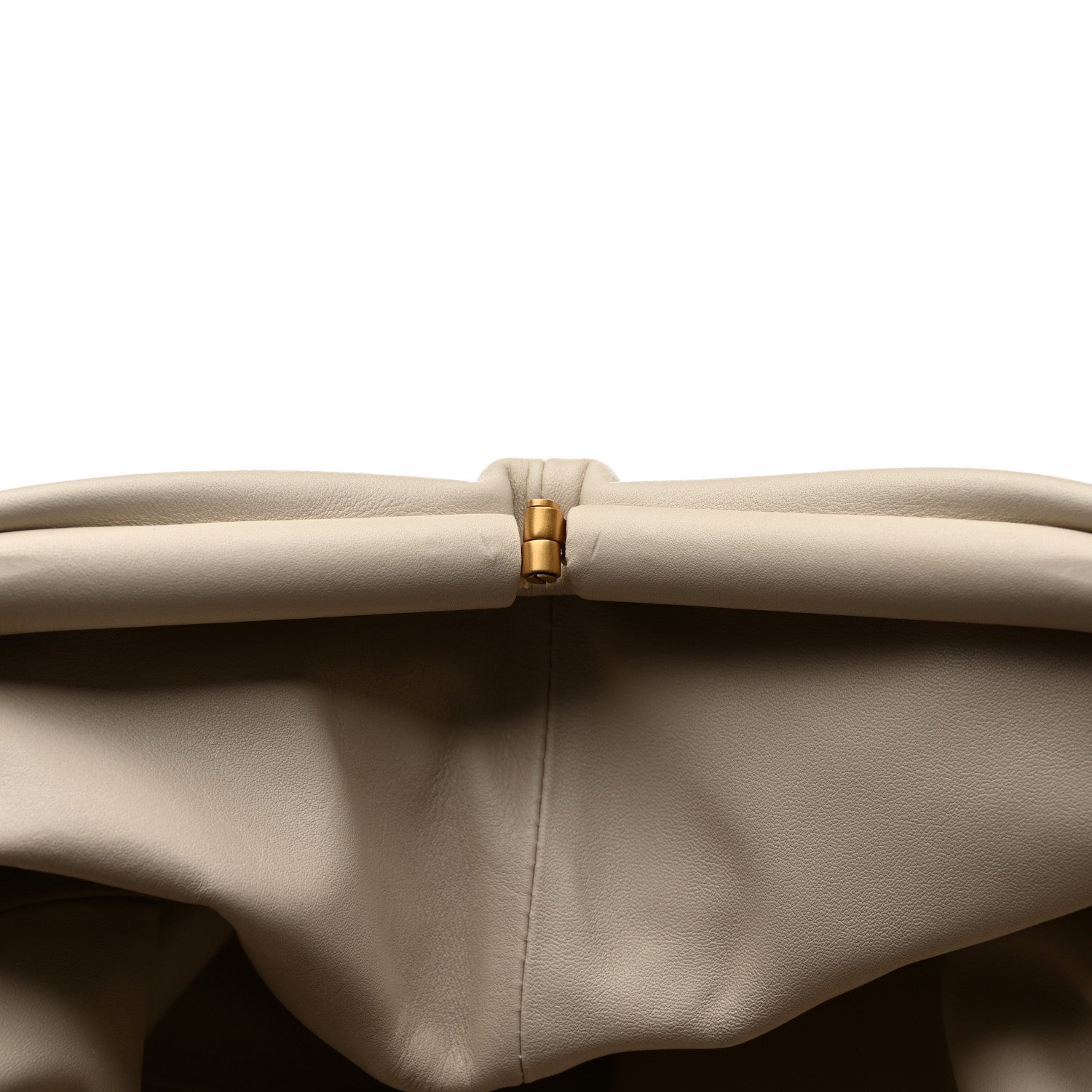 Bottega Veneta Smooth Butter Calf The Pouch Oversized Clutch Plaster 9 of 9