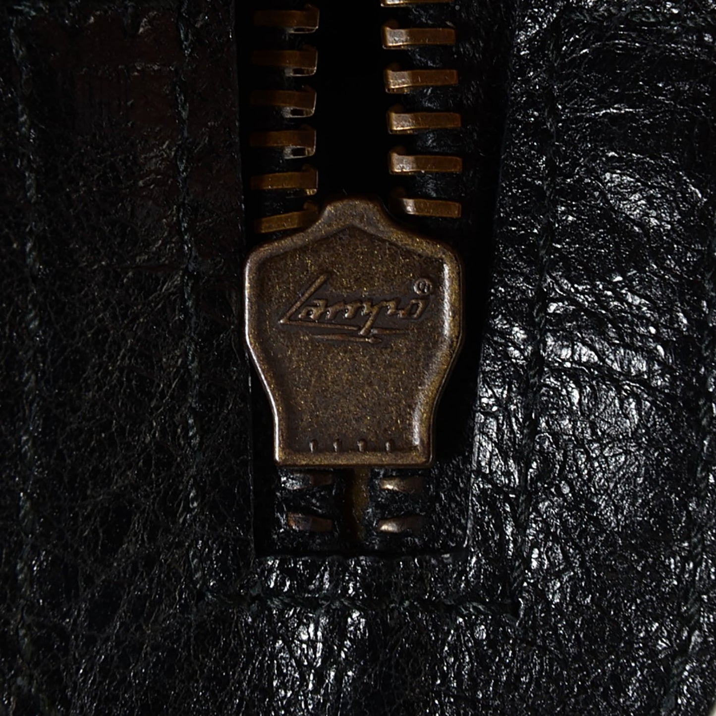 Agneau Classic Hardware Date Black