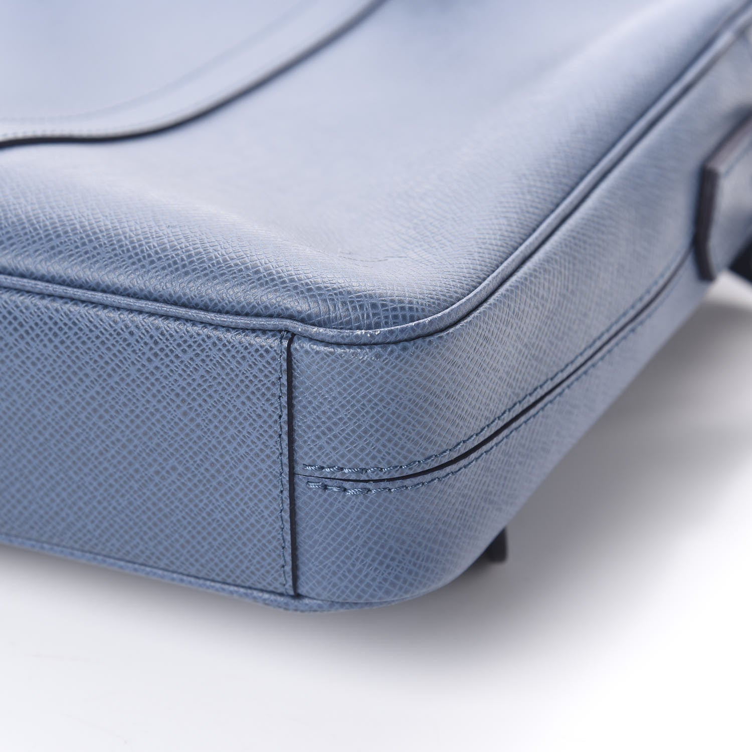 Louis Vuitton Taiga Porte-Documents Voyage PM Neva 10 of 10