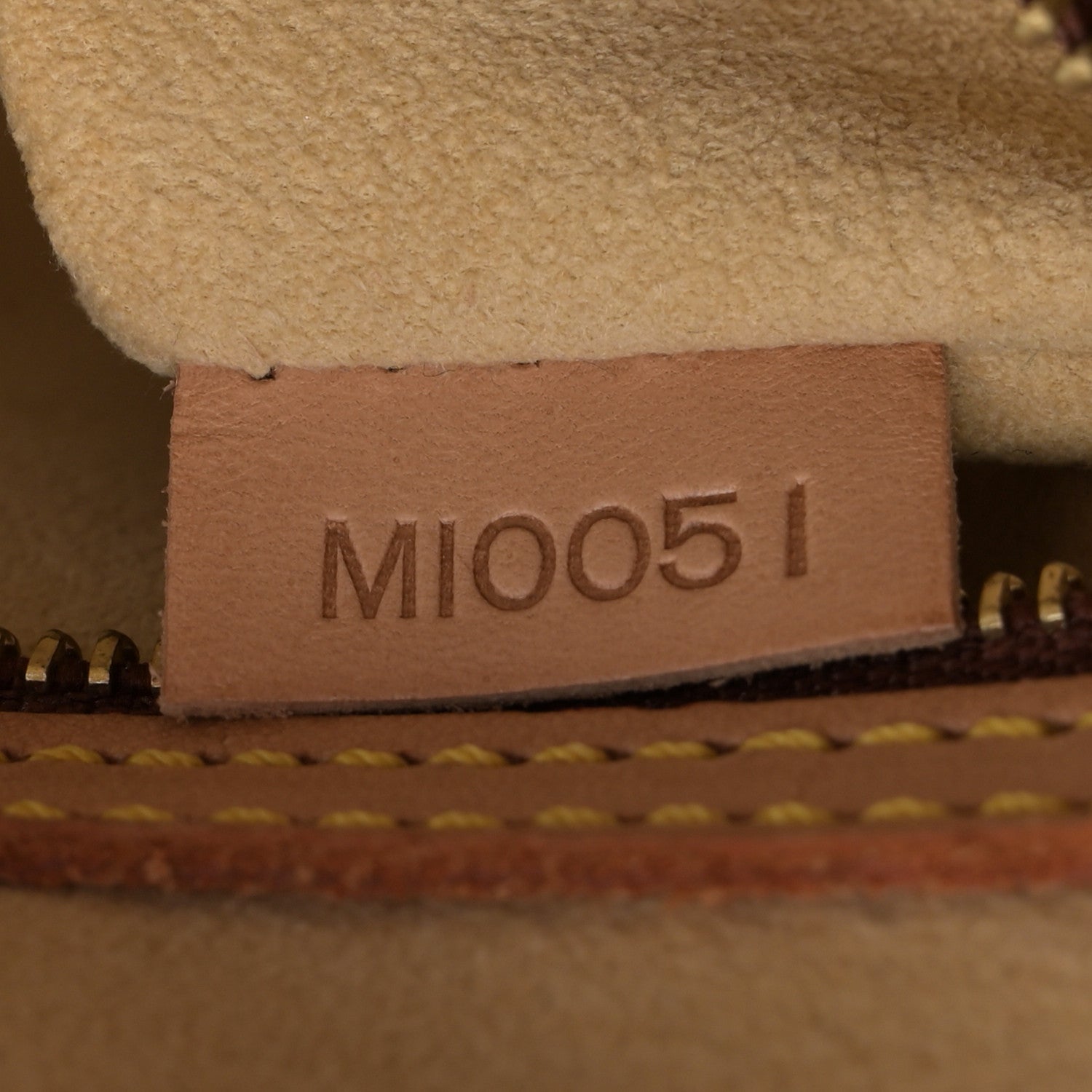 Louis Vuitton Monogram Looping MM 7 of 12