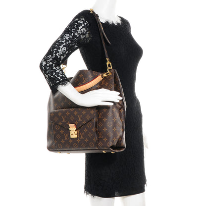 Louis Vuitton Monogram Metis 2 of 7