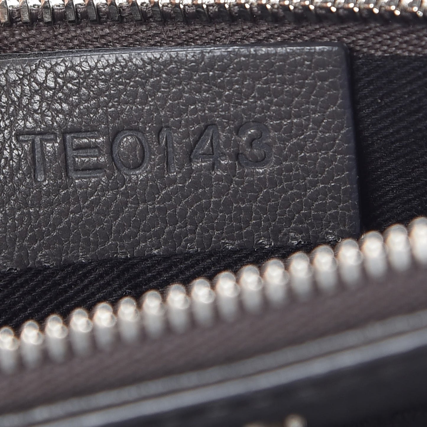 Sugar Goatskin Medium Antigona Pouch Elephant Grey