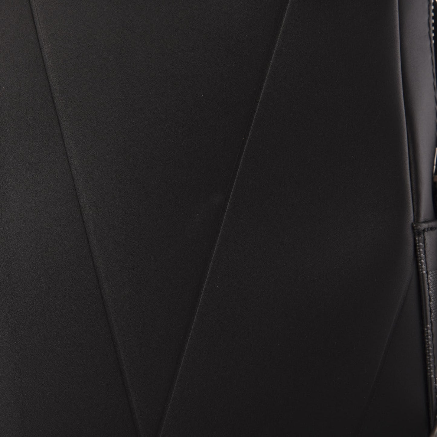 Damier Infini Avenue Sling Bag Onyx Silver