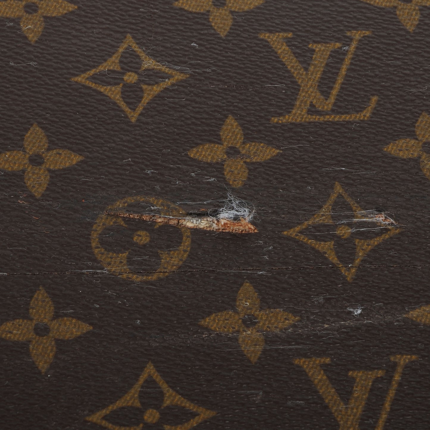 Monogram Alzer 75