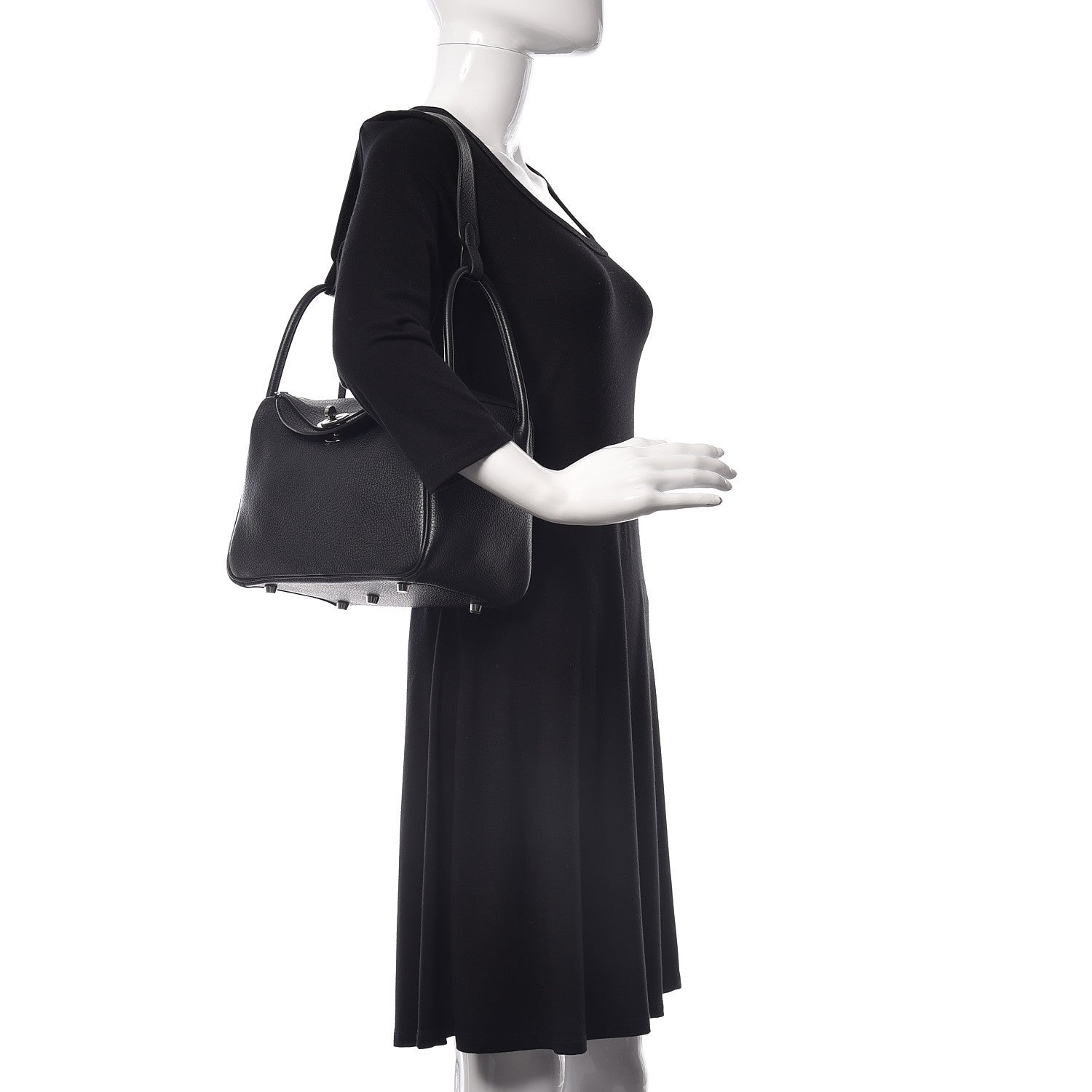 Hermes Taurillon Clemence Lindy 26 Black 2 of 13